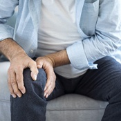 man with knee pain